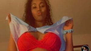 Somali OnlyFans Model Shanty Kabeer Masturbating