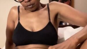 Horny Milf With Big Pussy Lips Masturbating