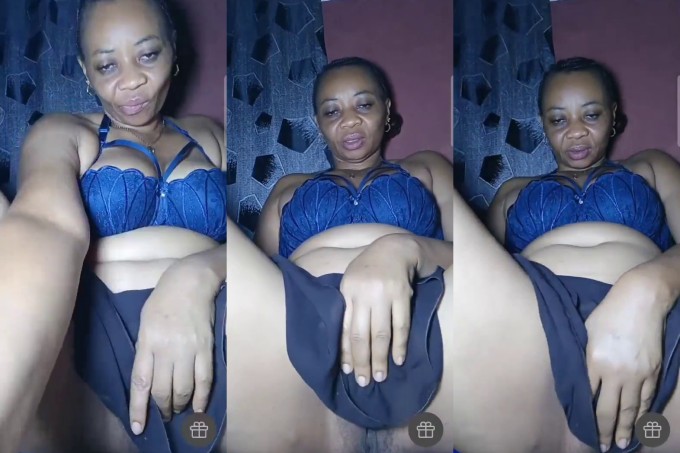 Nigerian MILF On Bigo Live Flashing Her Pussy